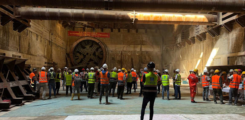 "עבודות הרכבת הקלה מתחת לכיכר רבין / צילום: בר לביא"