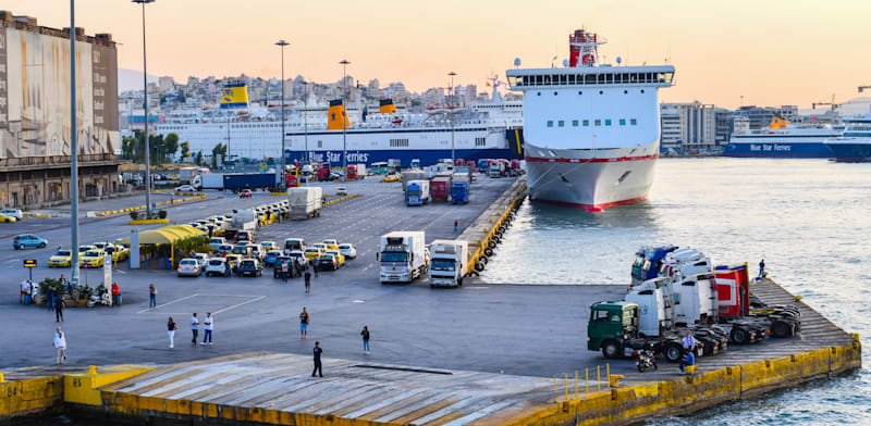 "נמל פיראוס, יוון / צילום: Shutterstock, Panagiotis Chatziiliadis"