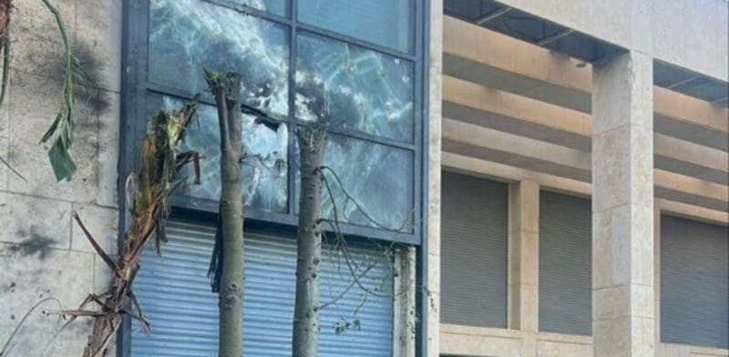 "הפגיעה בביתו של ראש הממשלה בנימין נתניהו בקיסריה / צילום: לפי סעיף 27א'"