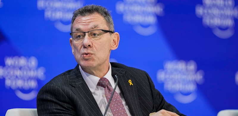 "אלברט בורלא, מנכ''ל פייזר. ''מסכימים עם הקרן על דברים מסוימים'' / צילום: ap, Markus Schreiber"