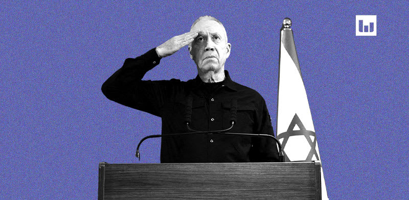 "יואב גלנט מצדיע בסיום ההצהרה שמסר לאחר פיטוריו / צילום: Reuters,  Nir Elias"