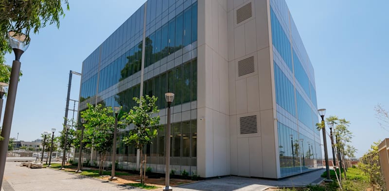 "ביה''ס לרפואה באוניברסיטת רייכמן / צילום: רמי סיני"