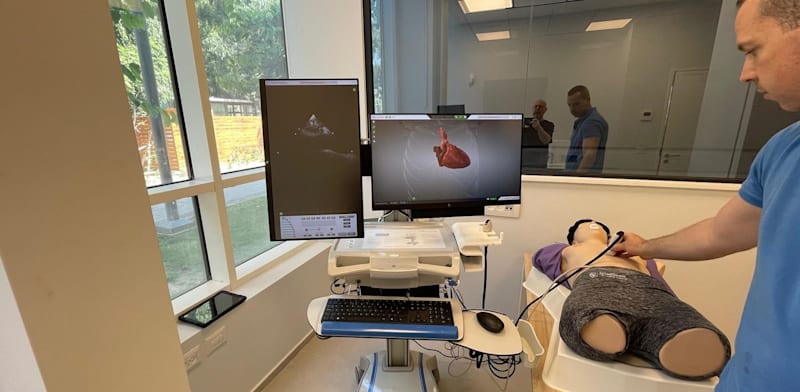 "המעבדות בביה''ס לרפואה באוניברסיטת רייכמן / צילום: רמי סיני"