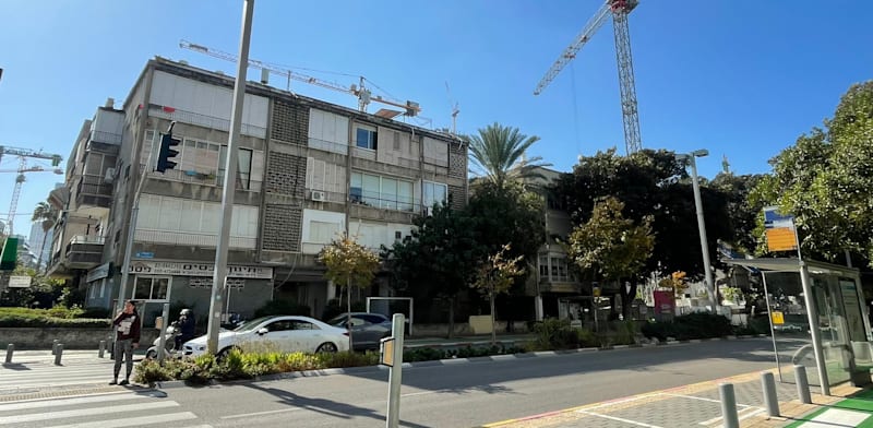 "בניין בתל אביב / צילום: נוי מאיה"