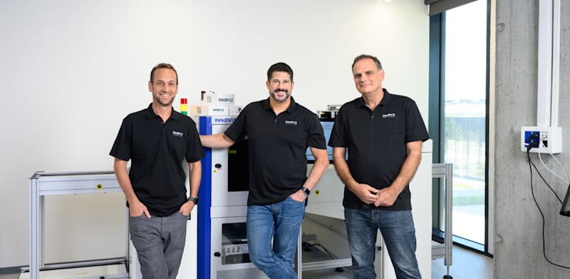 "אינוויז. מימין: אבישי מוסקוביץ', עומר כילף ואלעד הופשטטר / צילום: דיויד גארב"