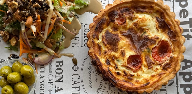 "קיש בעגלת הקפה האסם / צילום: אור אביבי"