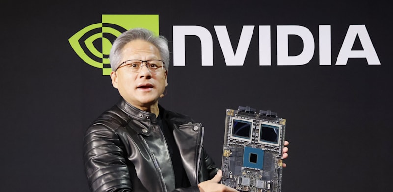 "ג'נסן הואנג, מנכ''ל אנבידיה / צילום: Reuters, Kyodo"