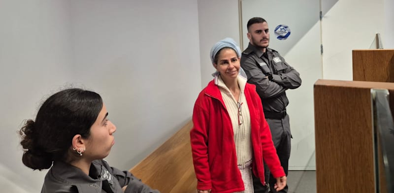 "ענבל אור בבית המשפט, היום (ב') / צילום: ניצן שפיר"