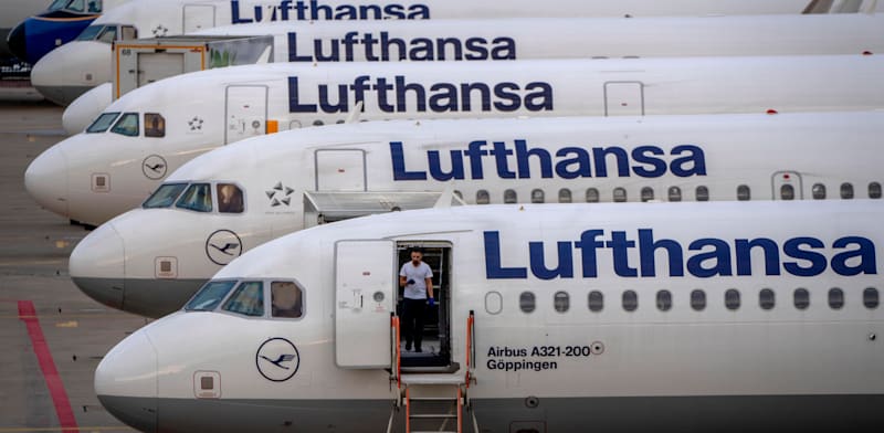 "מטוסי לופטנזה / צילום: ap, Michael Probst"