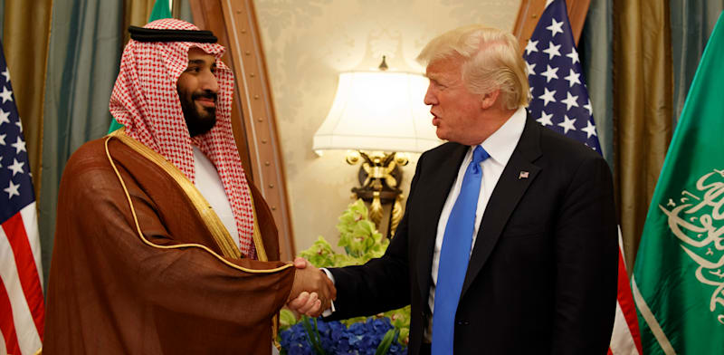 "טראמפ והנסיך הסעודי מוחמד בן סלמן / צילום: ap, Evan Vucci"