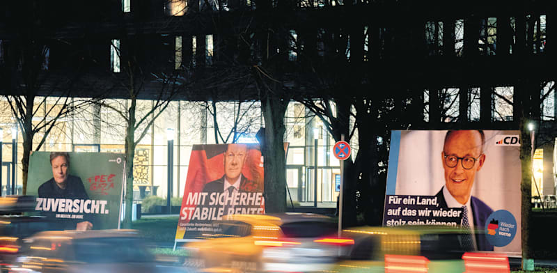 "כרזות בחירות בגרמניה / צילום: Associated Press, Michael Probst"