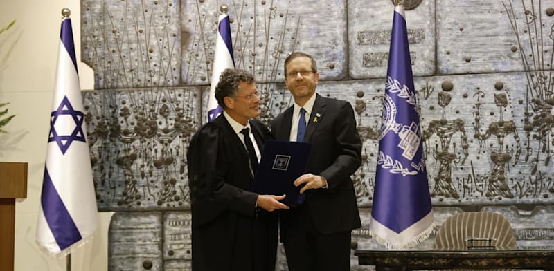 "נשיא המדינה, יצחק הרצוג, ונשיא בית המשפט העליון, השופט יצחק עמית / צילום: דוברות הרשות השופטת"