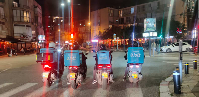 "שליחי וולט / צילום: פביו טרופה"