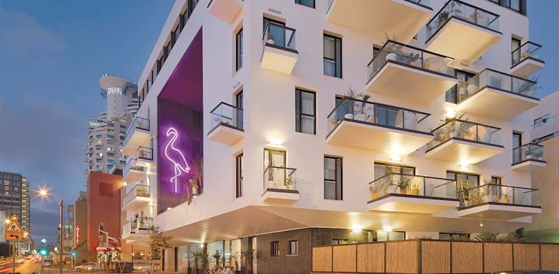 "מלון של רשת בראון בתל אביב / צילום: אסף פינצוק"