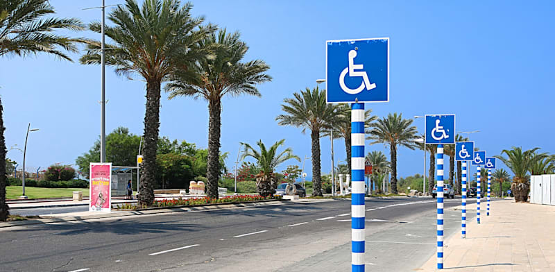 "חניות נכים באשקלון / צילום: Shutterstock"