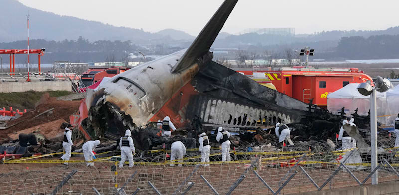 "התרסקות טיסת צ'ג'ו אייר בדצמבר האחרון. הרבה מהתאונות מתרחשות בזמן נחיתה / צילום: ap, Ahn Young-joon"