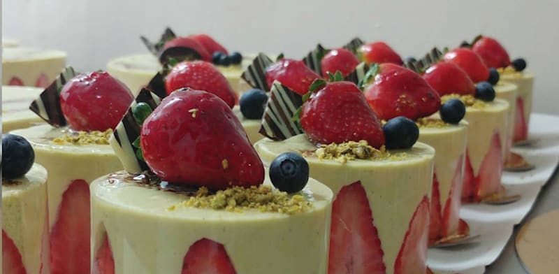 "קינוחים בפטיסרי של קובי צביאלי / צילום: מתוך עמוד האינסטגרם פטיסרי רחובות"