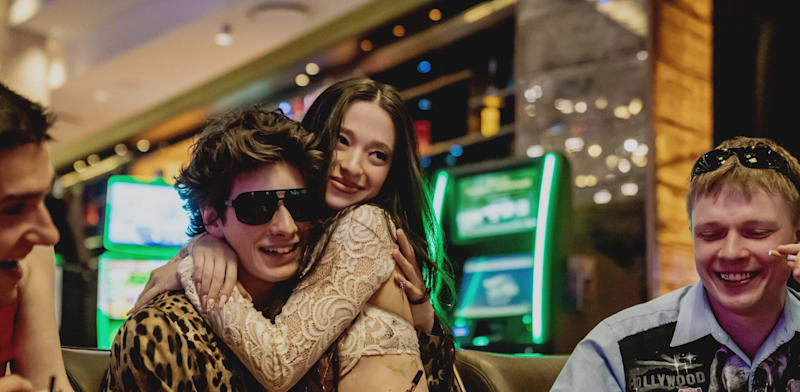 "''אנורה''. הגיבורה נותרת לכודה / צילום: באדיבות בתי קולנוע לב"