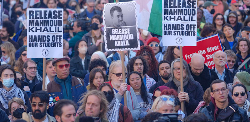 "הפגנה בניו־יורק נגד מעצרו של מוחמד ח'ליל, יום שלישי / צילום: Reuters, Selcuk Acar"