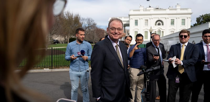 "קווין האסט. היועץ, הראיון והדיווח שהקפיץ את וול סטריט, לרגע / צילום: ap, Ben Curtis"