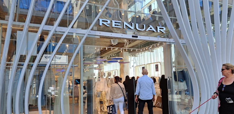 חנות רנואר בביג פאשן גלילות / צילום: טלי בוגדנובסקי