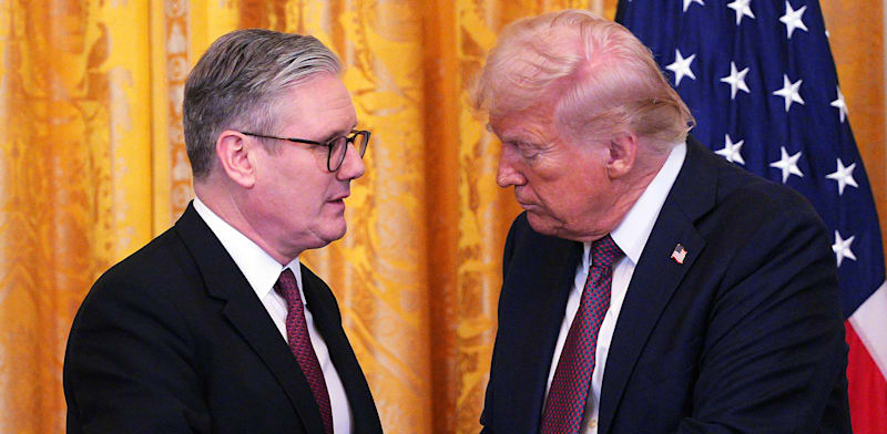 "נשיא ארה''ב דונלד טראמפ וראש ממשלת בריטניה, קיר סטארמר / צילום: ap, Carl Court"