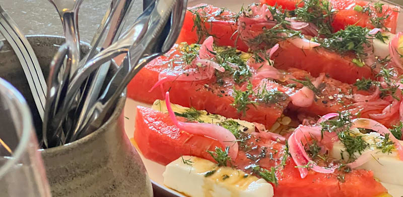 "סלט אבטיח ופטה / צילום: מרב סריג"