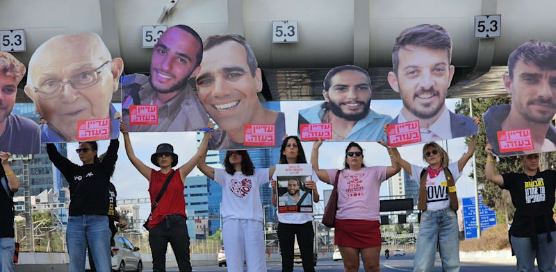 "משפחות חטופים ופעילי מחאה חוסמים את איילון דרום / צילום: זהר בר-יהודה Zohar Bar-Yehuda"