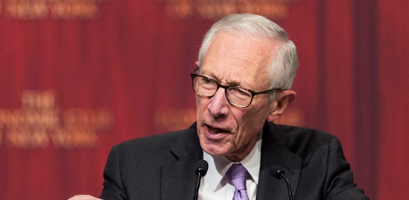 "סטנלי פישר ז''ל / צילום: Mark Lennihan"