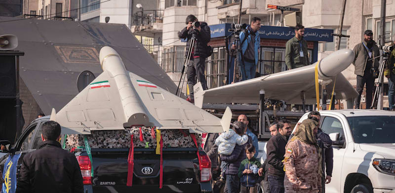 "כטב''מ שאהד 136 במצעד צבאי בטהרן / צילום: Reuters, Morteza Nikoubazl"