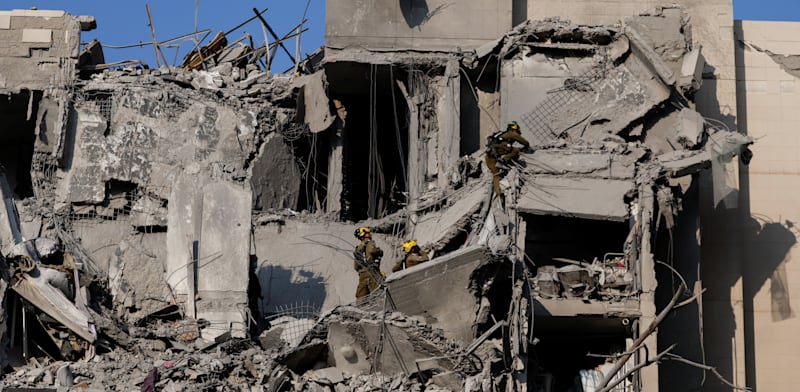 "בניין בבאר שבע, שנפגע באופן ישיר מטיל ששוגר מאיראן / צילום: Reuters, Amir Cohen"