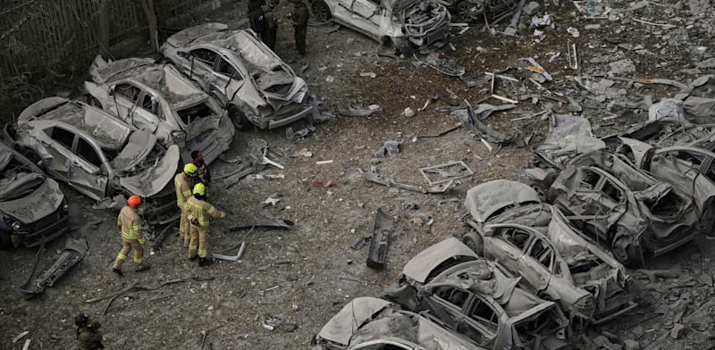 "פגיעת הטיל האיראני בבאר שבע / צילום: ap, Leo Correa"