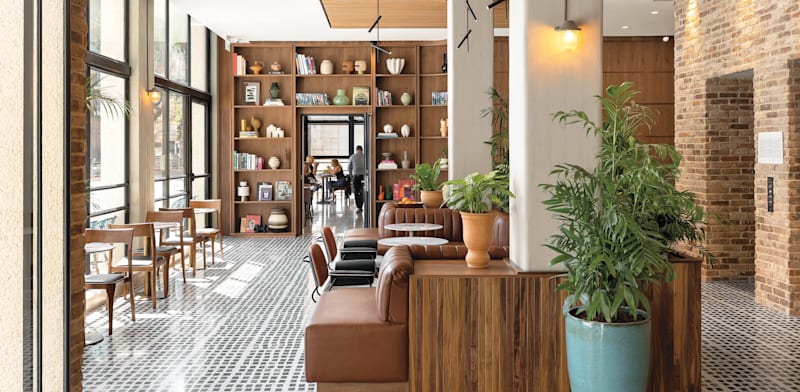 "מלון באזאר בשדרות ירושלים ביפו, של פתאל / צילום: מאיה אבגר"