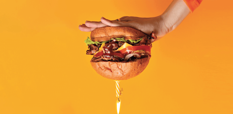 "המרוץ לממש כמה שיותר הטבות ביום ההולדת / צילום: Shutterstock"