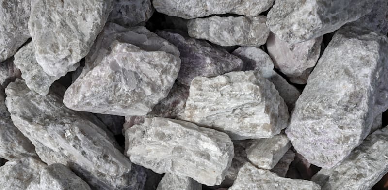 מינרלים המכילים ליתיום / צילום: Shutterstock, BJP7images