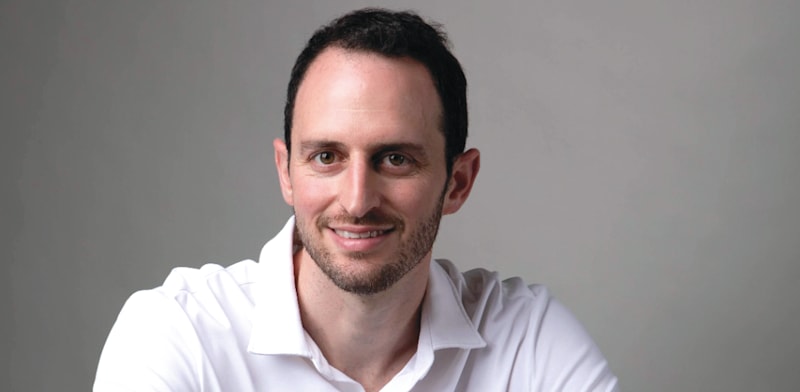 "ניב אדם, מנהל קרנות נאמנות בבית ההשקעות תמיר פישמן / צילום: שרי עוז"