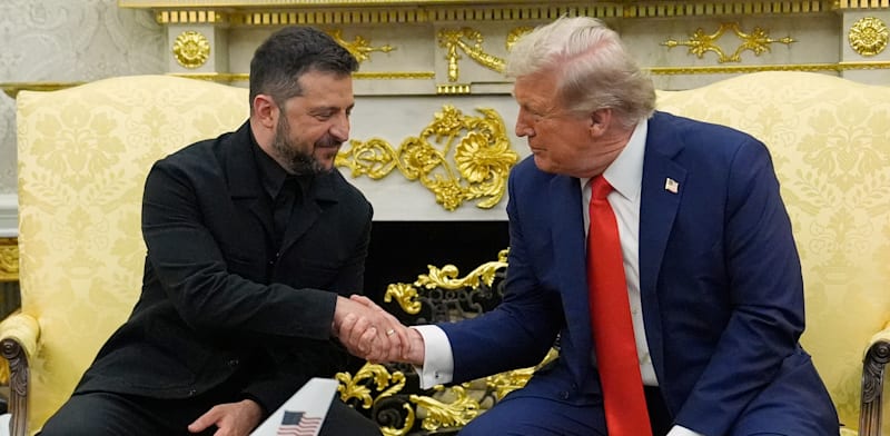 "נשיא ארה''ב דונלד טראמפ ונשיא אוקראינה וולודימיר זלנסקי / צילום: ap, Julia Demaree Nikhinson"