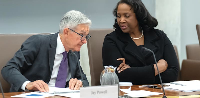 "ליסה קוק וג'רום פאוול. המינויים עשויים להטות את הכף / צילום: ap, Mark Schiefelbein"