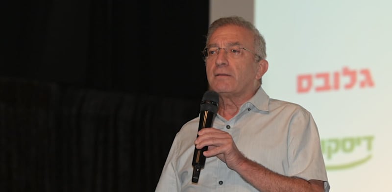 מאיר שפיגלר, מנכ''ל חברת החשמל, בכנס צמיחת הקיבוצים 2025 / צילום: תמר מצפי