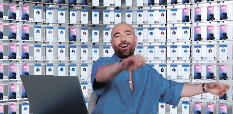 "עומר אדם בקמפיין בנק לאומי / צילום: צילום מסך מיוטיוב"