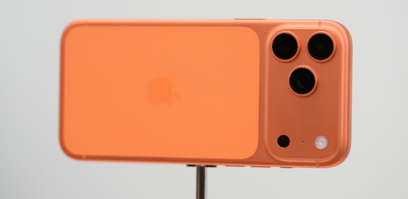 "אייפון 17 / צילום: ap, Godofredo A. Vásquez"