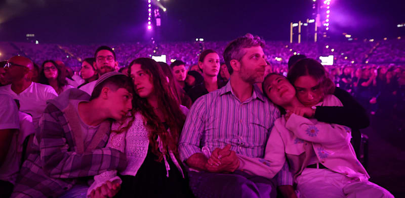 "טקס הזיכרון של משפחות 7 באוקטובר / צילום: Reuters, Shir Torem"