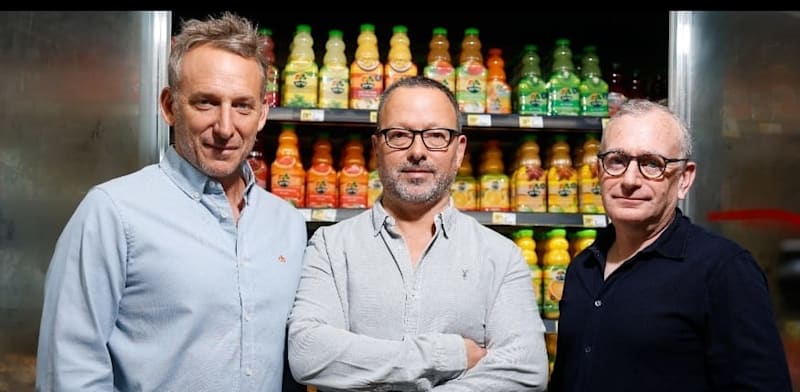 "מימין: יוסף עליאש, ריצ'י האנטר ודני בן רעי / צילום: דרור סיתהכל"