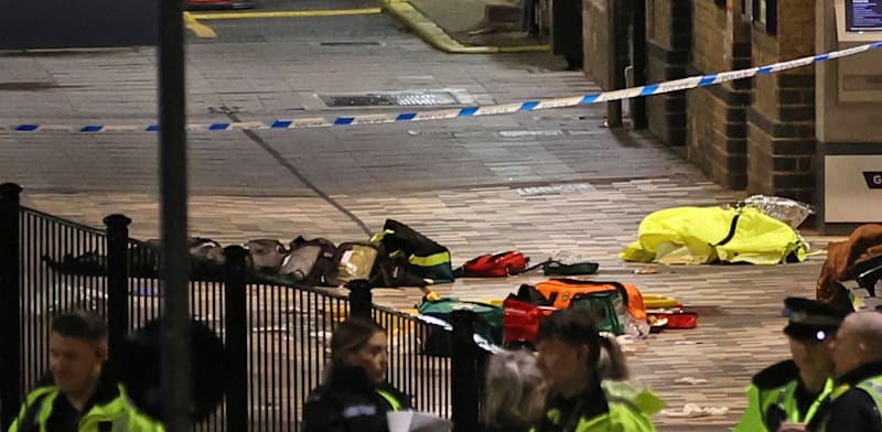 "הרכבות באזור טרם חזרו לפעול / צילום: Reuters, Chris Radburn"