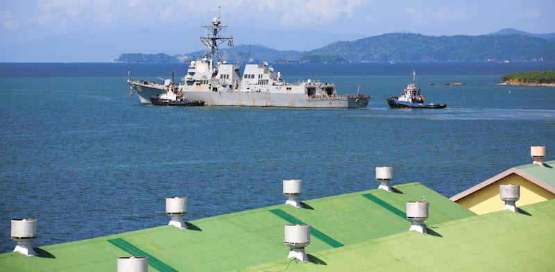 "משחתת אמריקאית מפליגה מפורט־אוף־ספיין על רקע מתחים גוברים באזור בין ארה''ב לוונצואלה / צילום: Reuters, Andrea de Silva"