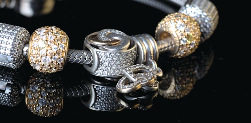 "צמיד של פנדורה / צילום: שטארסטוק"