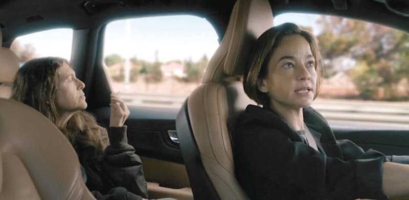 "בת חן סבג וקרן מור ב''הורסת''. מי הרסה למי / צילום: באדיבות הוט ו–NEXT TV"