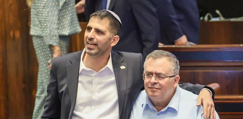 "ח''כ דוד ביטן ושר התקשורת ד''ר שלמה קרעי / צילום: נועם מושקוביץ', דוברות הכנסת"