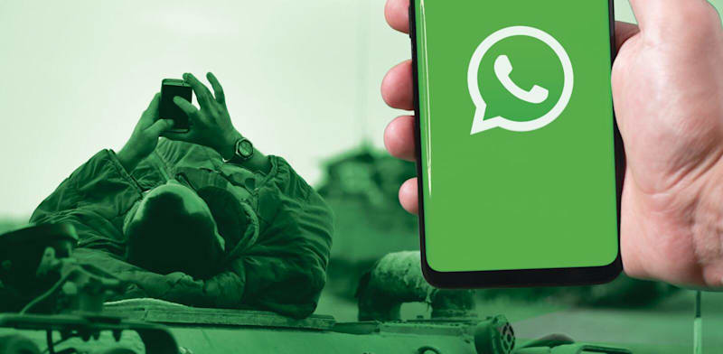 "''משתפים הכל וכל היום''. חייל צה''ל בשטח / צילום: AP- Lefteris Pitarakis"