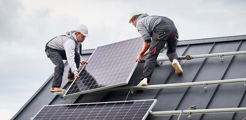 Rooftop solar energy panels credit: Shutterstock